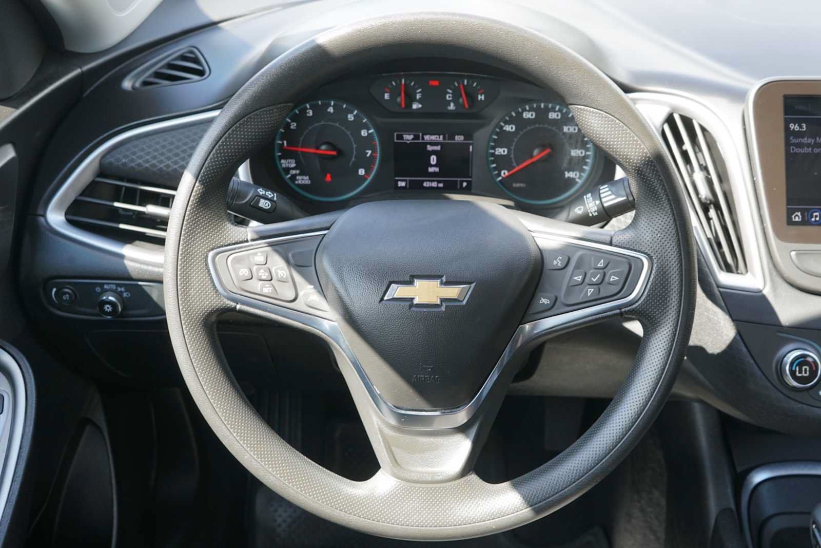 Used 2025 Chevrolet Malibu LT FWD image 23