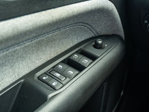 Used 2022 Jeep Compass Latitude w/ Convenience Group FWD image 28