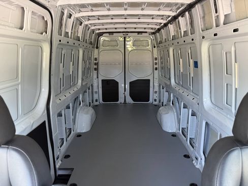 Used 2023 Mercedes-Benz Sprinter 2500 image 15
