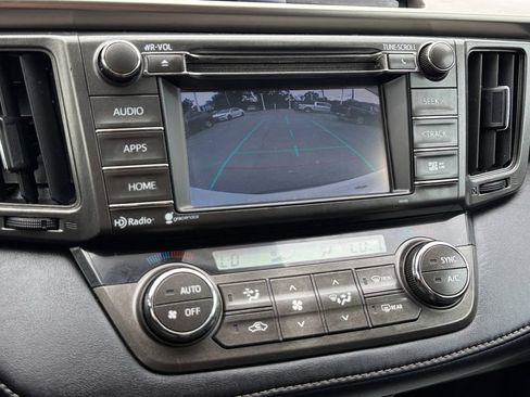 Used 2014 Toyota RAV4 XLE AWD/4WD image 34