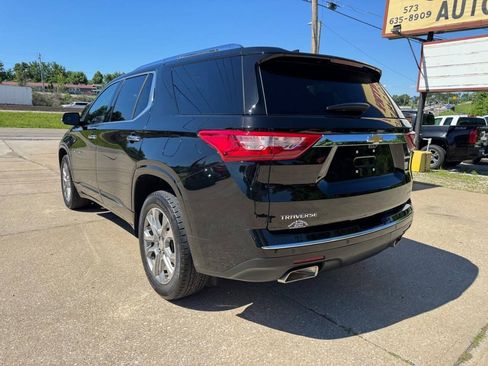 Used 2019 Chevrolet Traverse Premier w/ Driver Confidence II Package FWD image 5