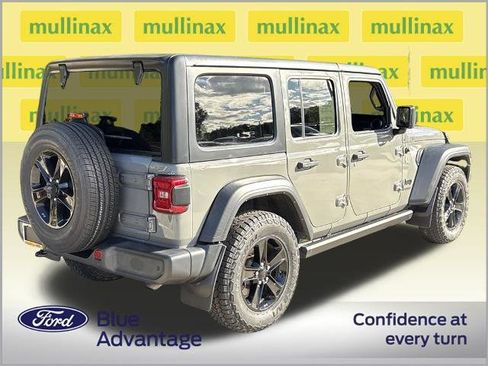 Used 2022 Jeep Wrangler Unlimited Sport image 5