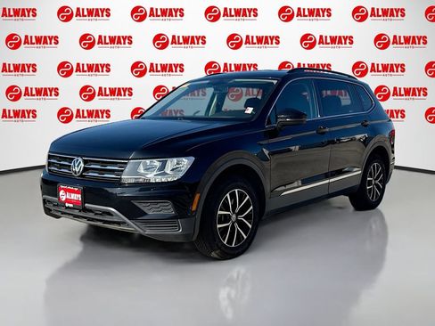 Used 2021 Volkswagen Tiguan SE FWD image 1