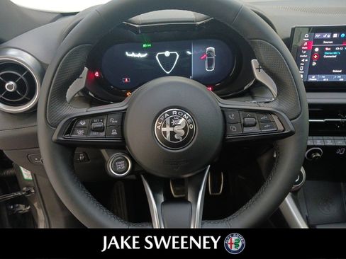 New 2024 Alfa Romeo Tonale Veloce image 14