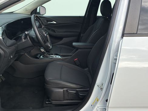 Used 2025 Buick Encore GX Preferred FWD image 13