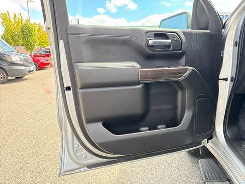 Used 2020 Chevrolet Silverado 1500 LT w/ Convenience Package AWD/4WD image 16