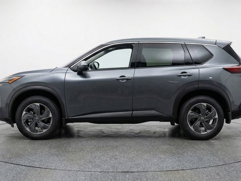 Used 2025 Nissan Rogue SV FWD image 5