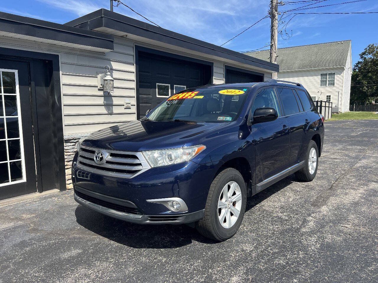 Used 2012 Toyota Highlander SE w/ Tow Pkg AWD/4WD image 1