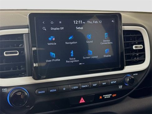 Used 2025 Hyundai Venue Limited image 21