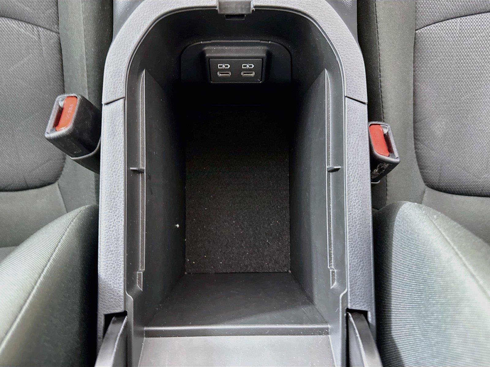 Certified 2025 Toyota RAV4 XLE FWD image 31