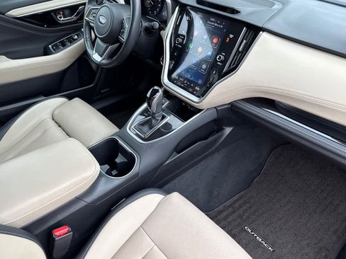 Certified 2022 Subaru Outback Limited image 18