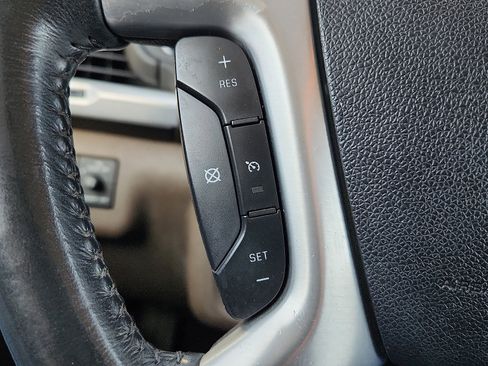 Used 2013 GMC Acadia SLT image 17