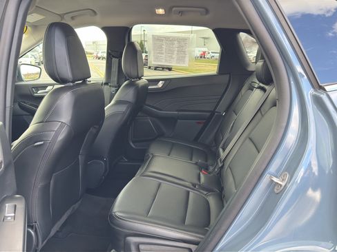 Used 2025 Ford Escape Platinum AWD/4WD image 35