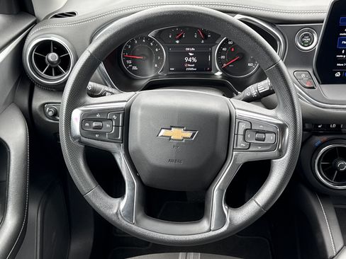 Used 2025 Chevrolet Blazer LT FWD image 18