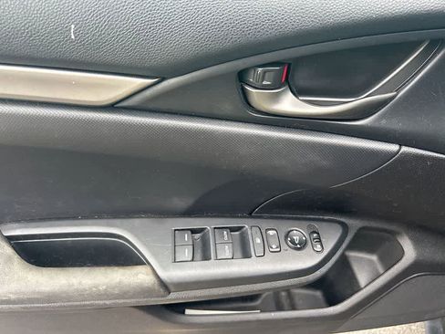 Used 2018 Honda Civic Sport image 15