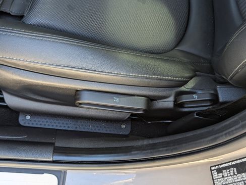 Used 2022 MINI Cooper S w/ Premium Package image 18