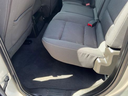 Used 2019 Chevrolet Silverado 1500 LT image 38