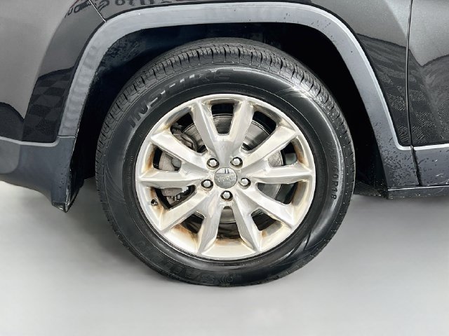 Used 2015 Jeep Cherokee Limited AWD/4WD image 28