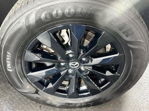 Used 2025 MAZDA CX-50 AWD 2.5 S w/ Premium Package image 11