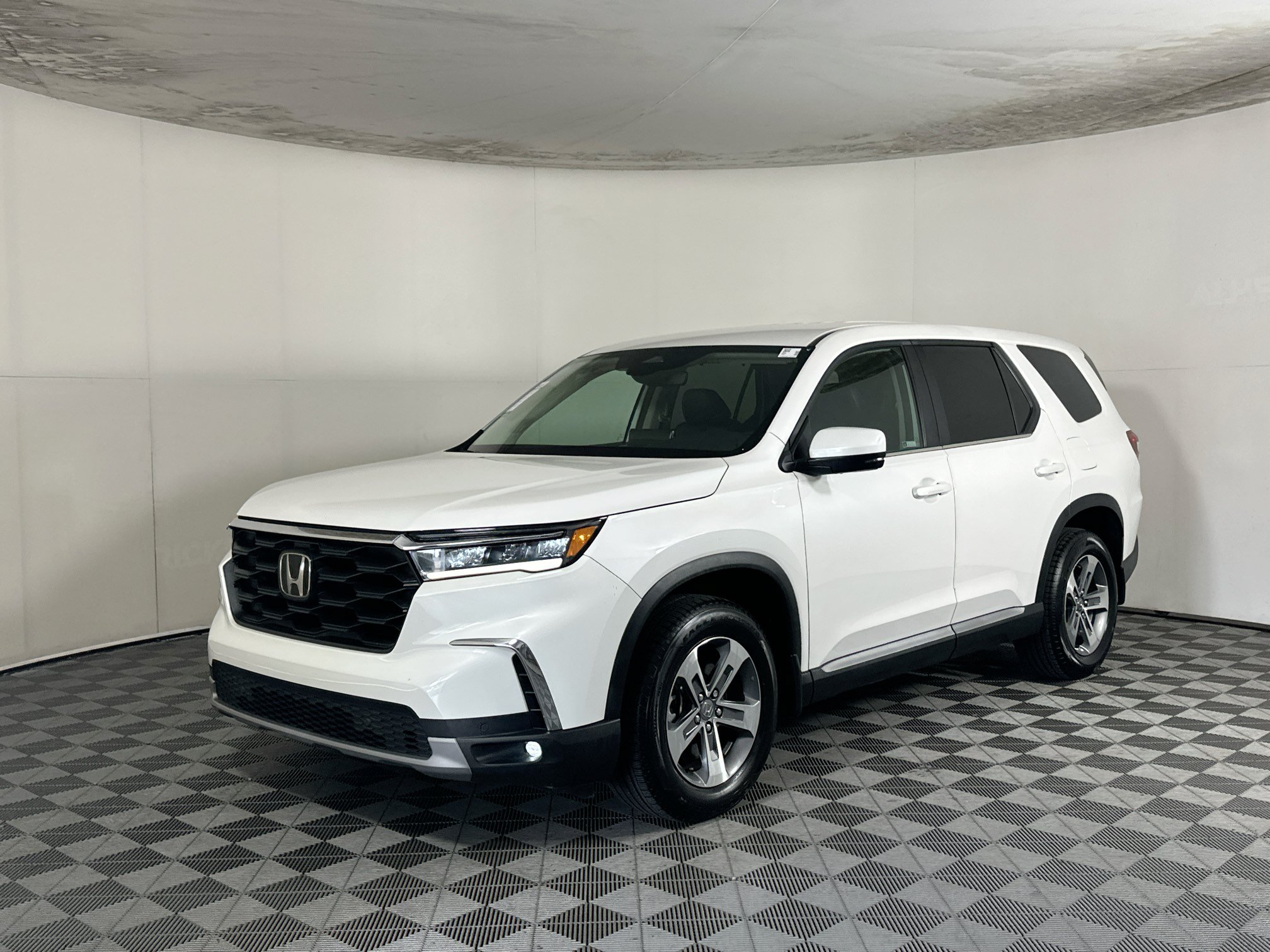 Used 2023 Honda Pilot EX-L image 7