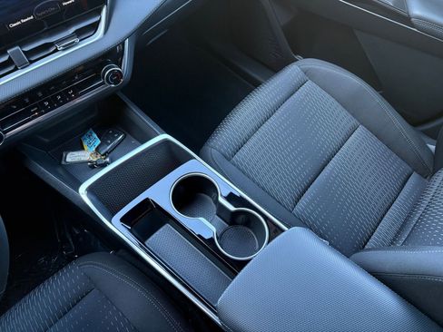 Used 2025 Chevrolet Equinox LT image 41