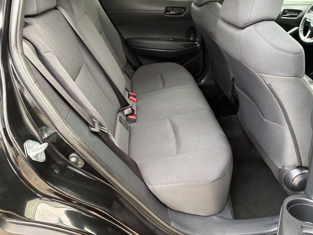 Used 2022 Toyota Corolla Cross LE w/ Moonroof Package AWD/4WD image 18
