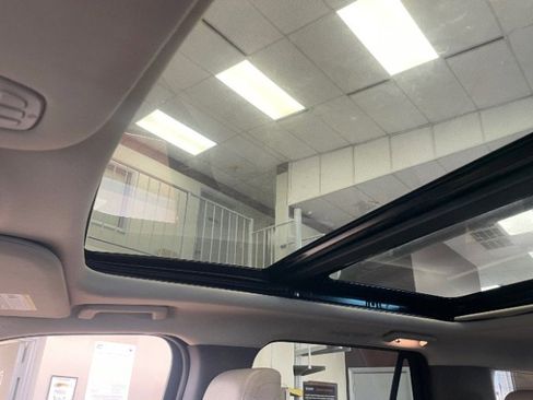 Used 2018 Ford Expedition Limited w/ Equipment Group 301A image 16