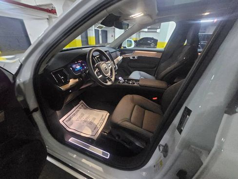 Certified 2025 Volvo XC90 B5 Plus AWD/4WD image 16