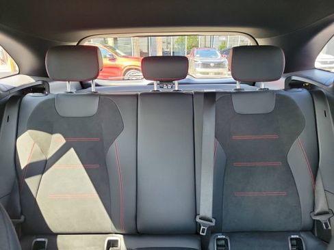 Used 2025 Mercedes-Benz GLA 250 image 28