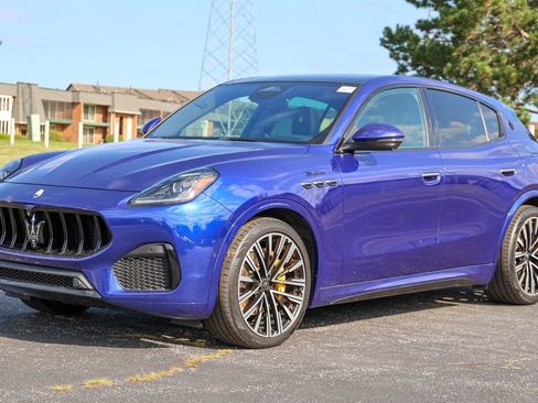 Used 2023 Maserati Grecale Modena AWD/4WD image 41