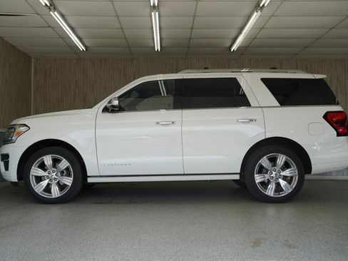 Used 2023 Ford Expedition Platinum AWD/4WD image 5