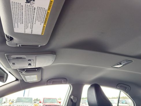 Used 2017 Ford Escape SE w/ Equipment Group 201A image 23