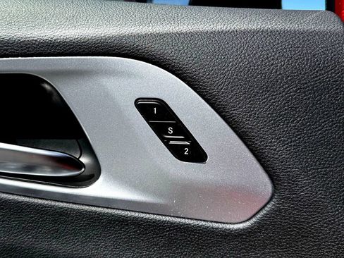 New 2026 Chrysler Pacifica Limited w/ Uconnect Theater Family Group image 11