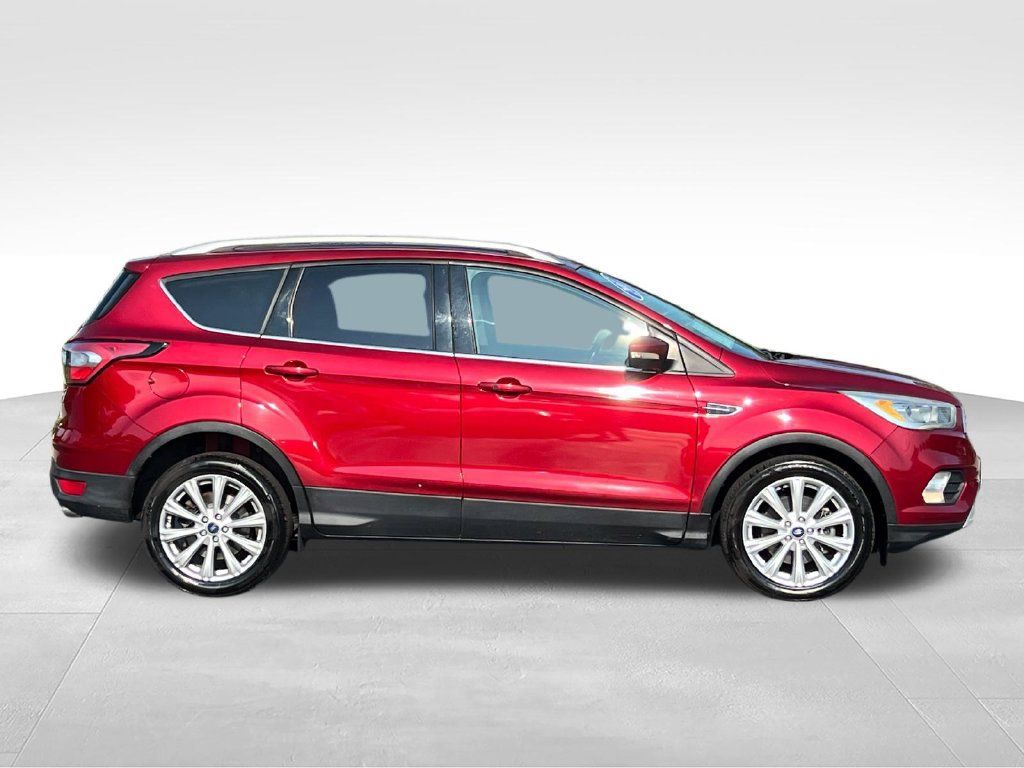 Used 2017 Ford Escape Titanium FWD image 4