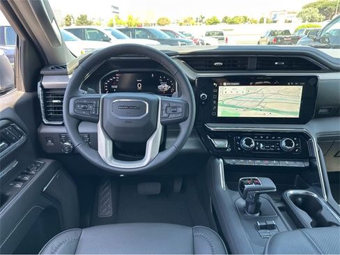 New 2025 GMC Sierra 1500 Denali w/ Denali Reserve Package image 18