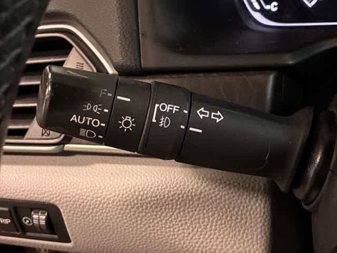 Used 2018 Honda Accord Touring image 29