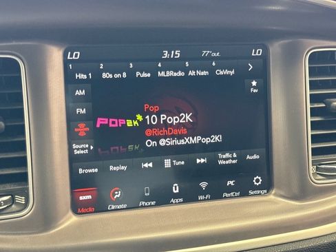 Used 2022 Dodge Charger SXT image 18