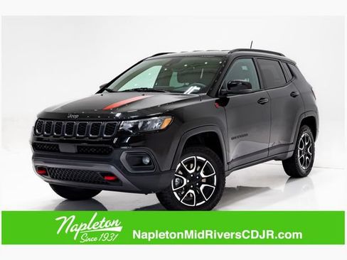 Certified 2024 Jeep Compass Trailhawk AWD/4WD image 1