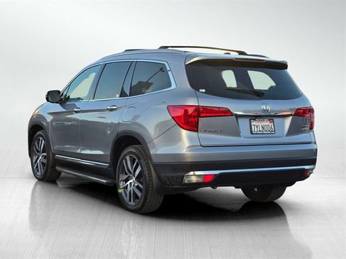 Used 2017 Honda Pilot Touring image 6
