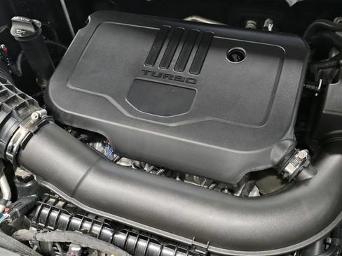 Used 2024 Chevrolet Blazer LT AWD/4WD image 6