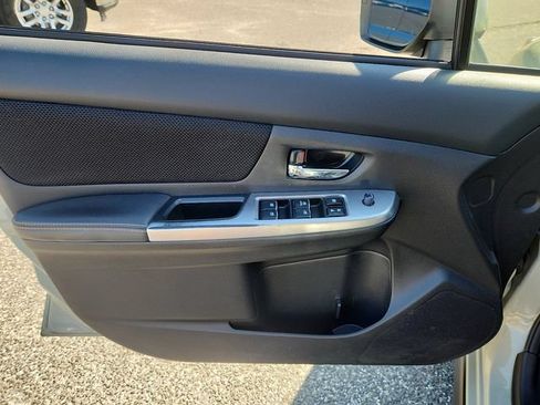 Used 2016 Subaru Crosstrek 2.0i Premium AWD/4WD image 15