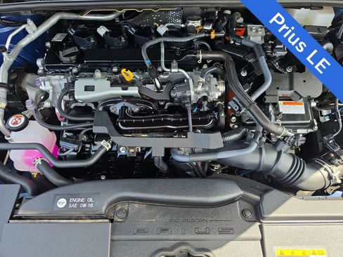 Used 2023 Toyota Prius LE FWD image 13