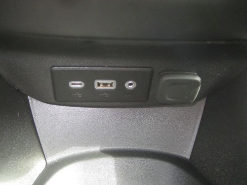 Used 2023 Chevrolet Malibu RS image 18