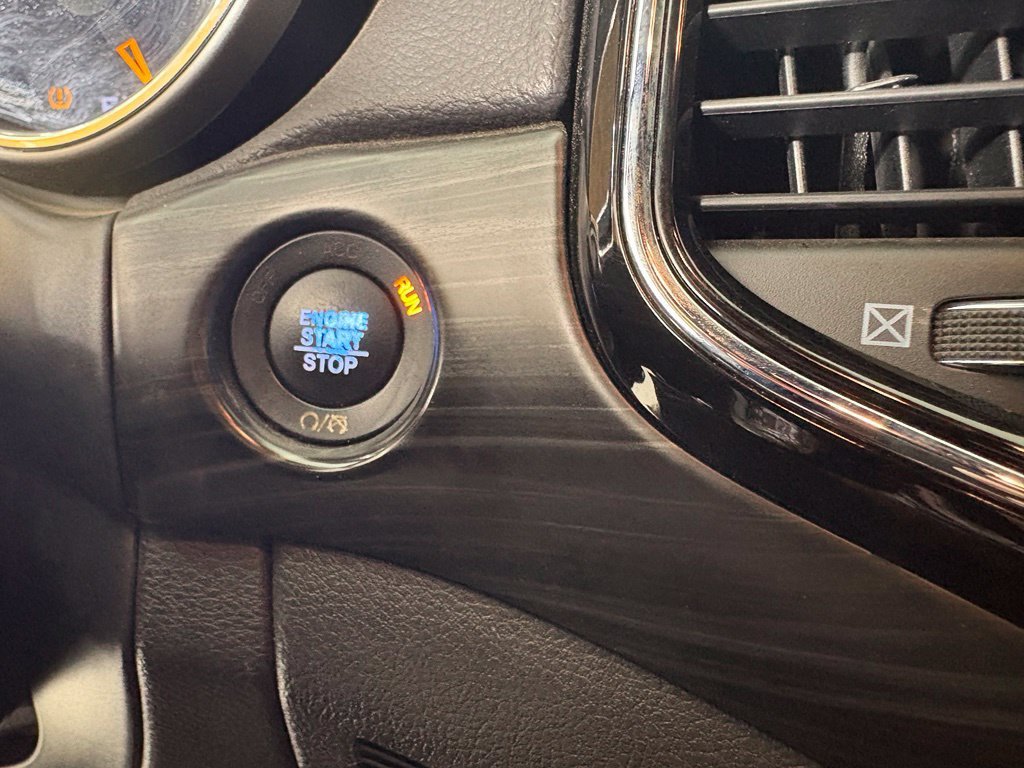 Used 2019 Jeep Grand Cherokee Altitude AWD/4WD image 27