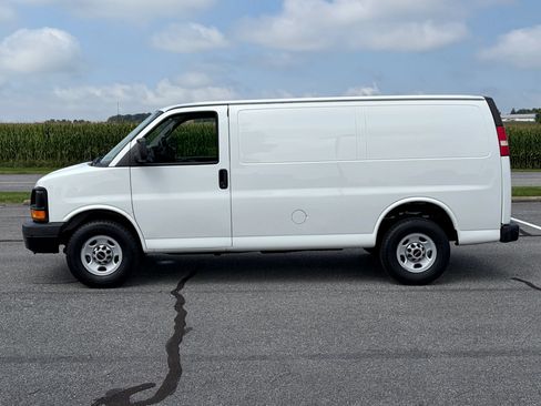 Used 2013 GMC Savana 2500 RWD image 9