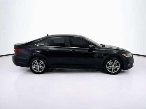 Used 2020 Volkswagen Jetta R-Line FWD image 4