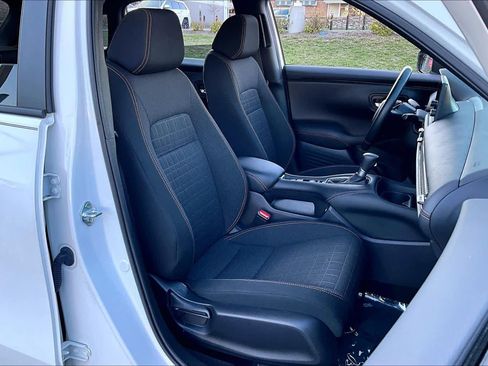 Used 2023 Honda HR-V Sport image 9