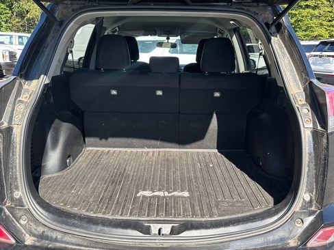 Used 2016 Toyota RAV4 LE AWD/4WD image 21
