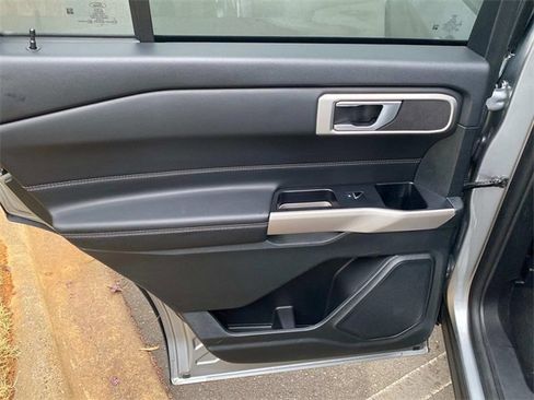 Used 2023 Ford Explorer XLT w/ Equipment Group 202A image 11