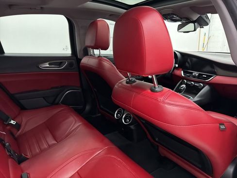 Used 2019 Alfa Romeo Giulia Ti w/ Quick Order Package 22Z Lusso image 26